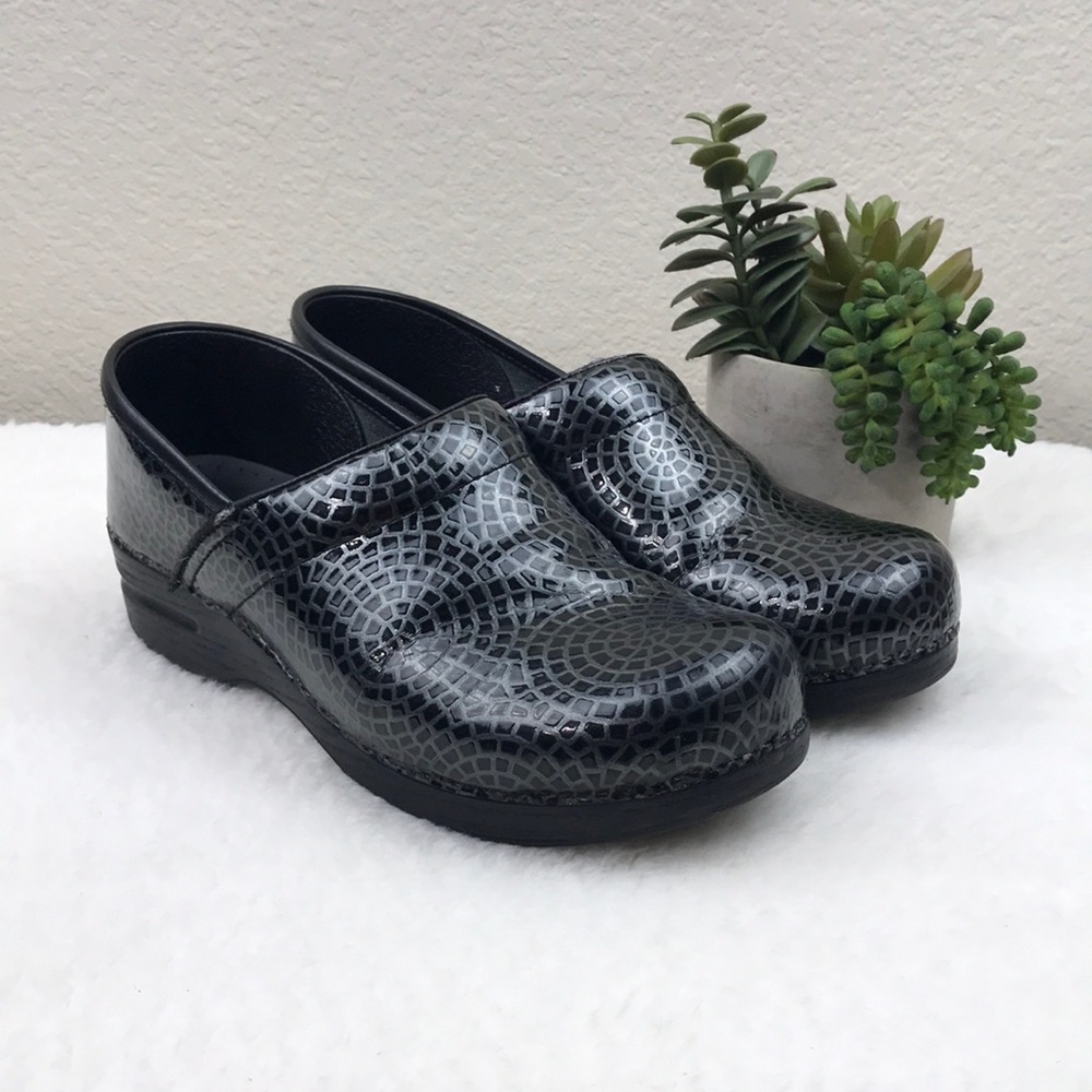 Dansko Clogs sz40= 9.5-10